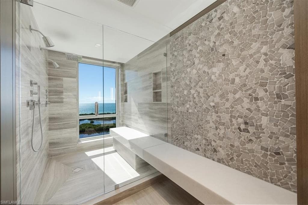 6897 Grenadier Blvd 1701, Naples, FL 34108-22