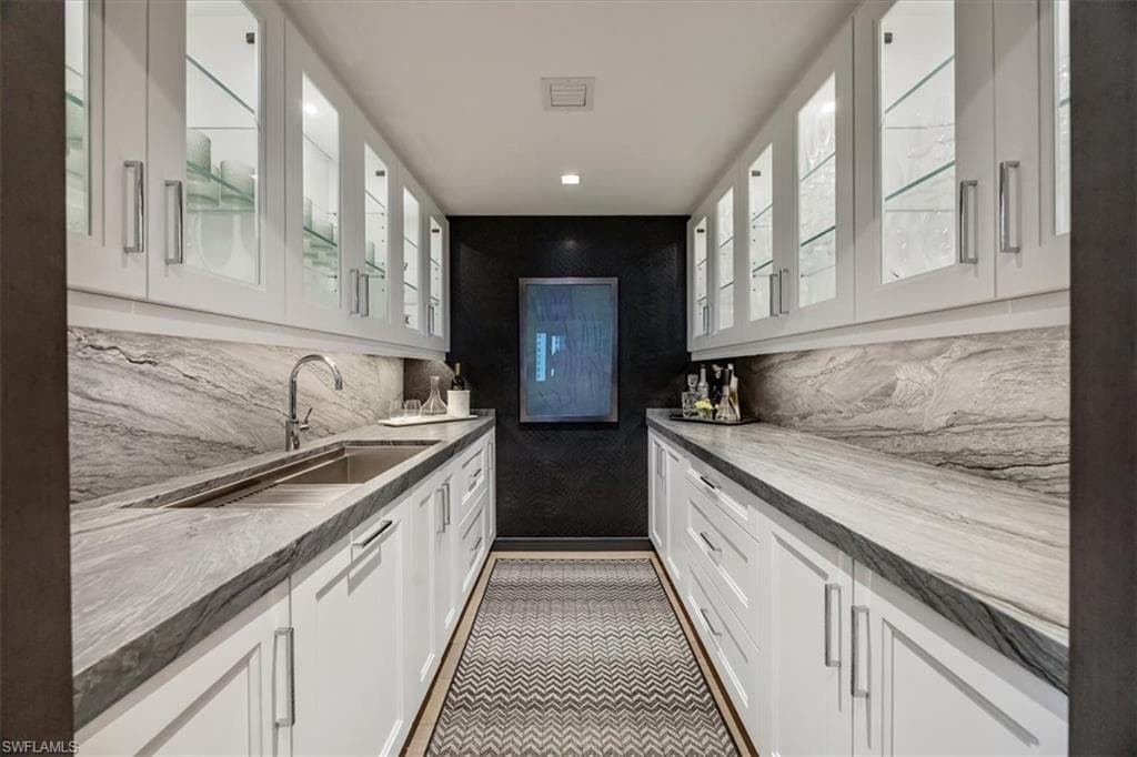 6897 Grenadier Blvd 1701, Naples, FL 34108-26