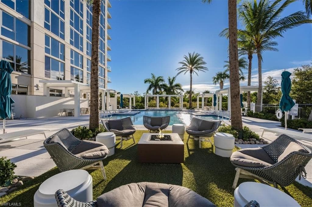 6897 Grenadier Blvd 1701, Naples, FL 34108-35