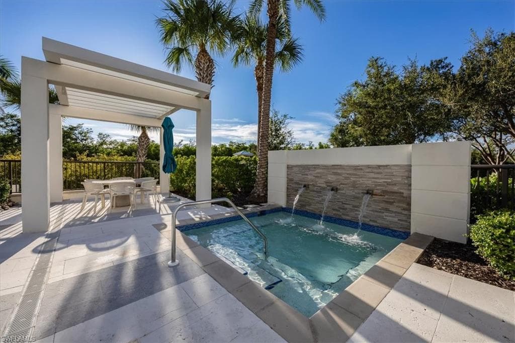 6897 Grenadier Blvd 1701, Naples, FL 34108-36