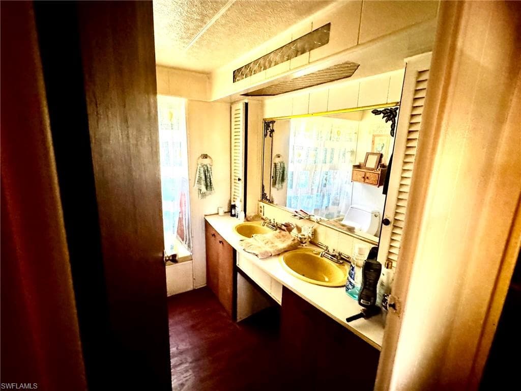 13 Saint Raphael Dr, Naples, FL 34112-11
