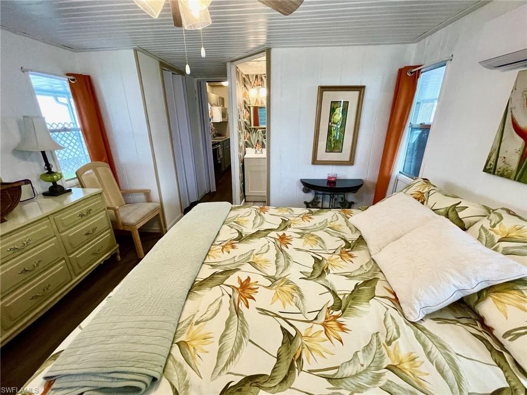 252 Daisy Ave, Fort Myers, FL 33908-8