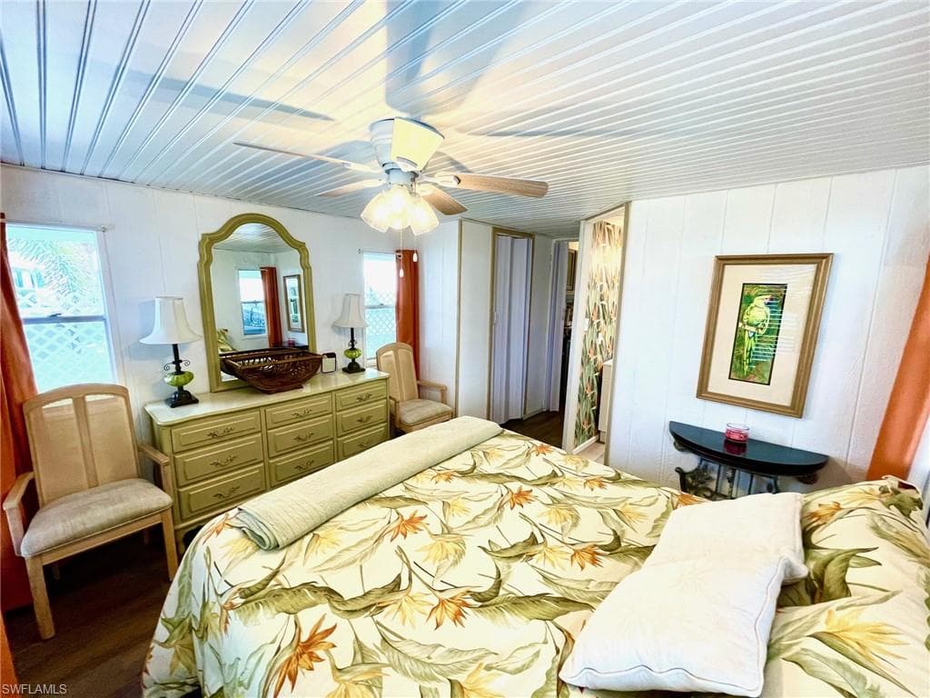 252 Daisy Ave, Fort Myers, FL 33908-9