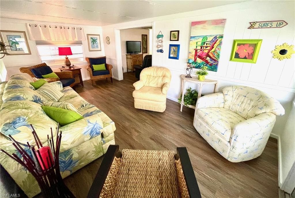 252 Daisy Ave, Fort Myers, FL 33908-2