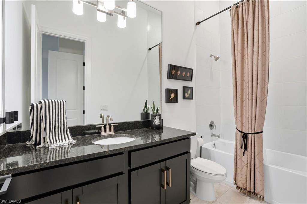 15445 Turin Dr, Naples, FL 34114-28