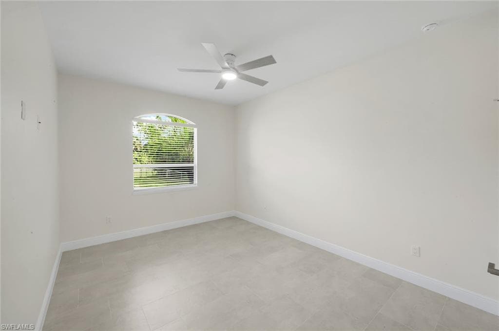 2180 12th Ave NE, Naples, FL 34120-23