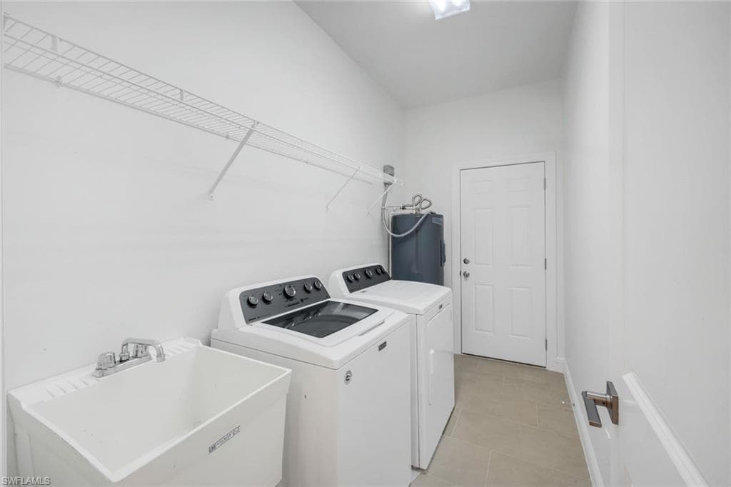2180 12th Ave NE, Naples, FL 34120-25