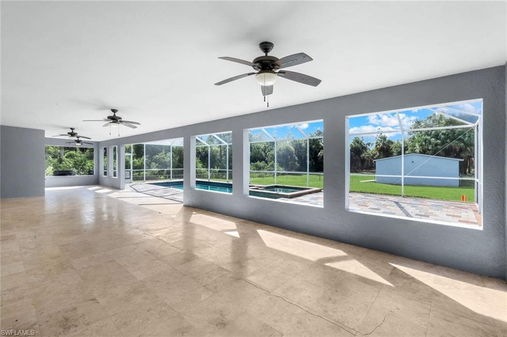 2180 12th Ave NE, Naples, FL 34120-30