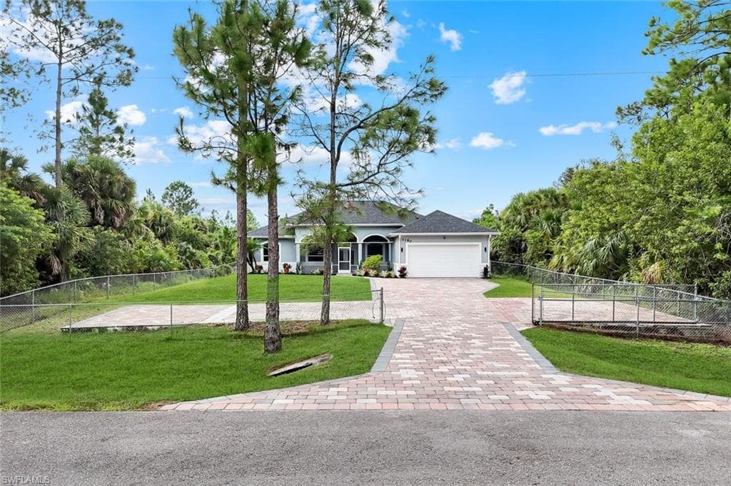 2180 12th Ave NE, Naples, FL 34120-3