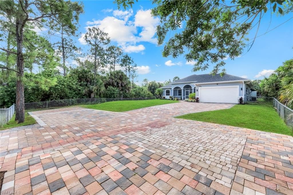 2180 12th Ave NE, Naples, FL 34120-4