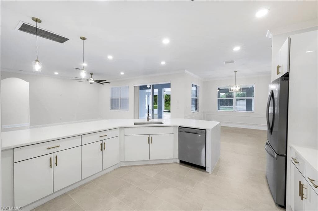 2180 12th Ave NE, Naples, FL 34120-7