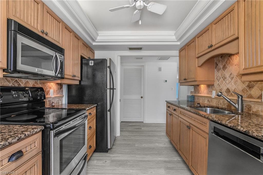 3483 Gulf Shore Blvd N 401, Naples, FL 34103-12