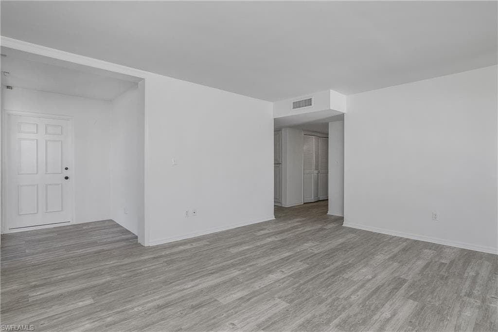 3483 Gulf Shore Blvd N 401, Naples, FL 34103-18