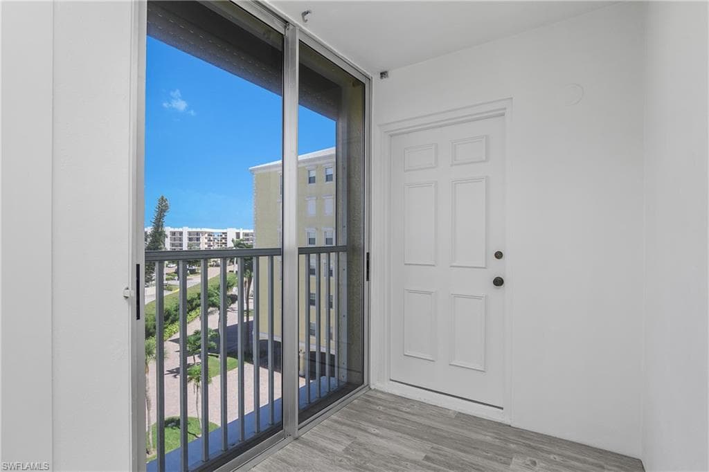 3483 Gulf Shore Blvd N 401, Naples, FL 34103-19