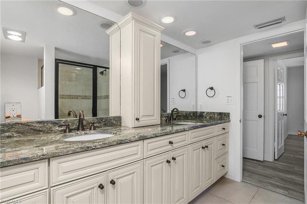 3483 Gulf Shore Blvd N 401, Naples, FL 34103-20