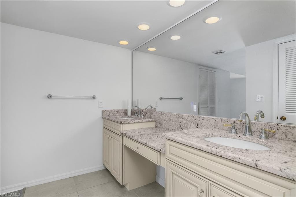 3483 Gulf Shore Blvd N 401, Naples, FL 34103-23