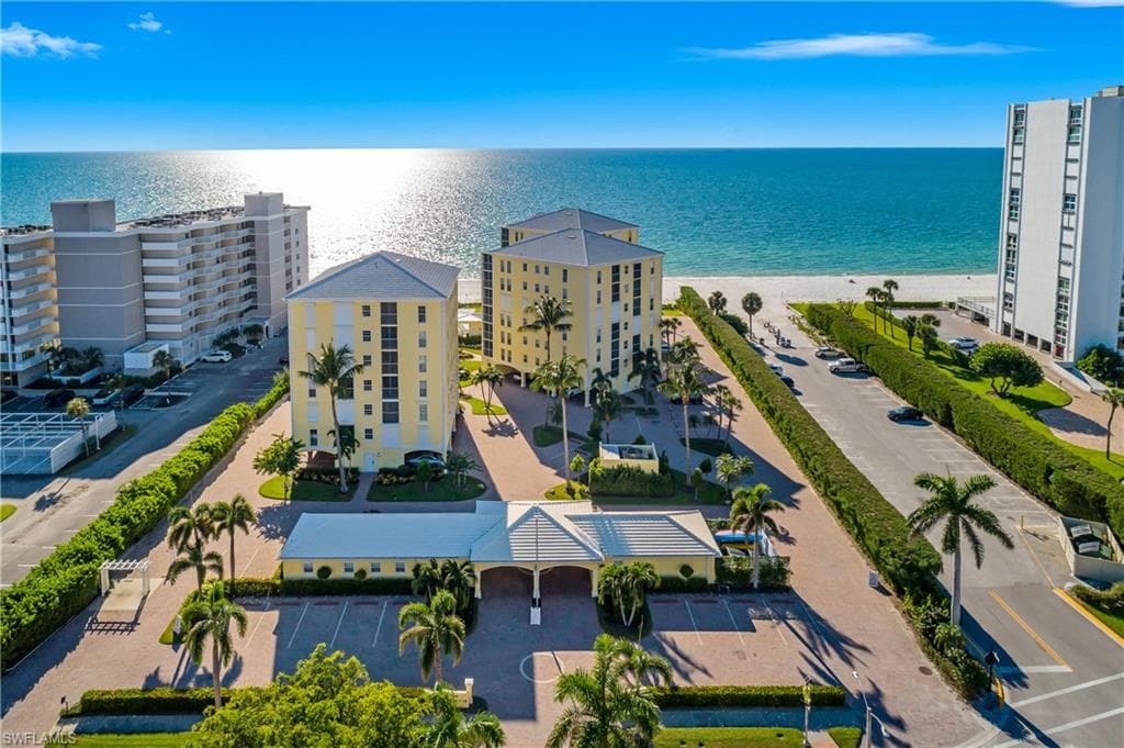 3483 Gulf Shore Blvd N 401, Naples, FL 34103-2