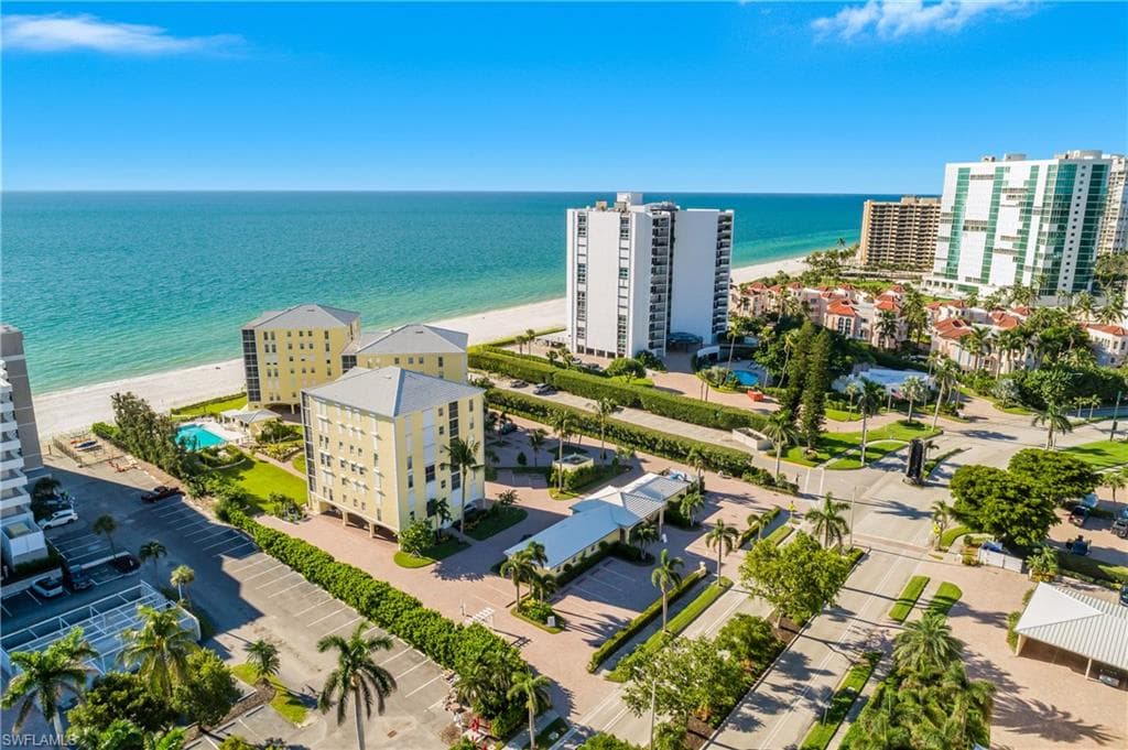3483 Gulf Shore Blvd N 401, Naples, FL 34103-3
