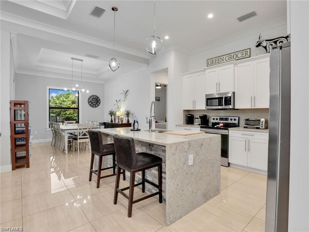 291 10th St SE, Naples, FL 34117-13