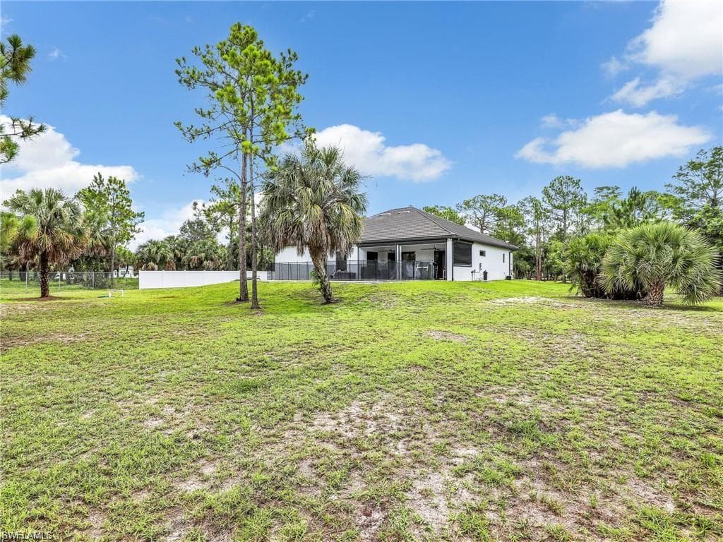 291 10th St SE, Naples, FL 34117-38