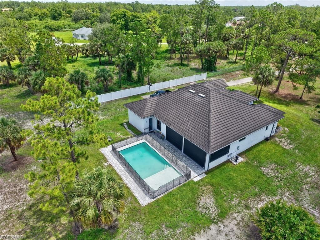 291 10th St SE, Naples, FL 34117-42