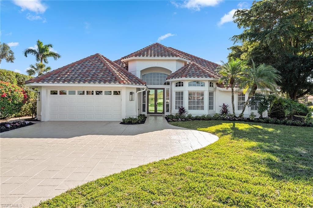 8338 Tuliptree Pl, Naples, FL 34113-2