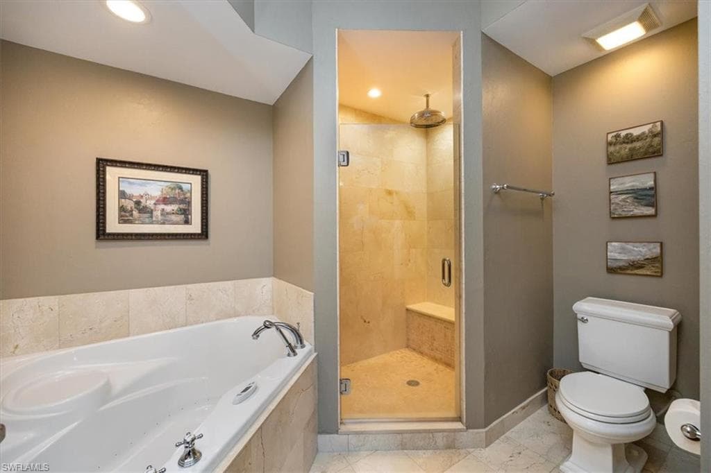 410 Bayfront Pl 2407, Naples, FL 34102-13