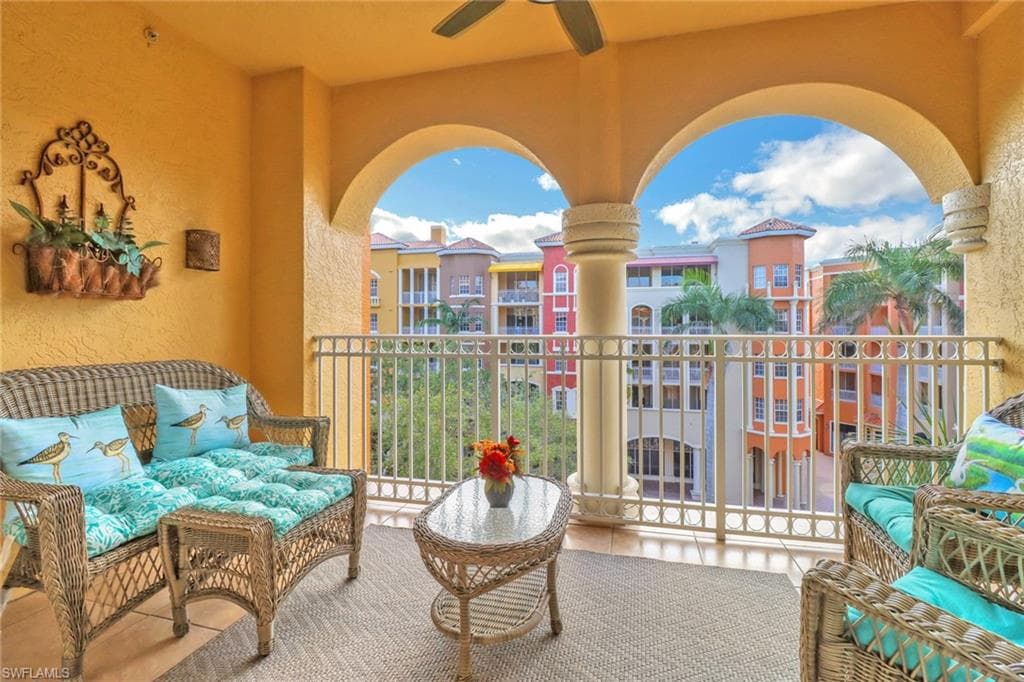 410 Bayfront Pl 2407, Naples, FL 34102-16