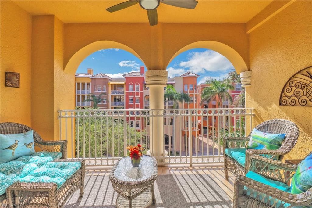 410 Bayfront Pl 2407, Naples, FL 34102-17