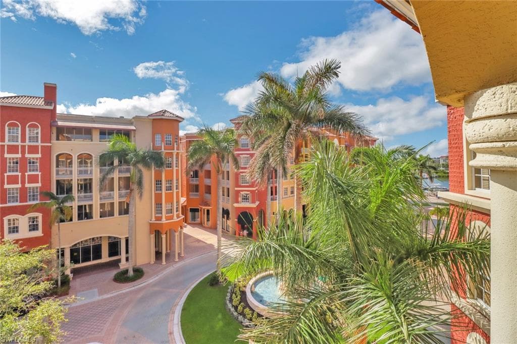410 Bayfront Pl 2407, Naples, FL 34102-19