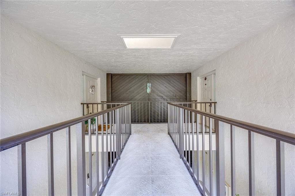 300 Misty Pines Cir C202, Naples, FL 34105-3