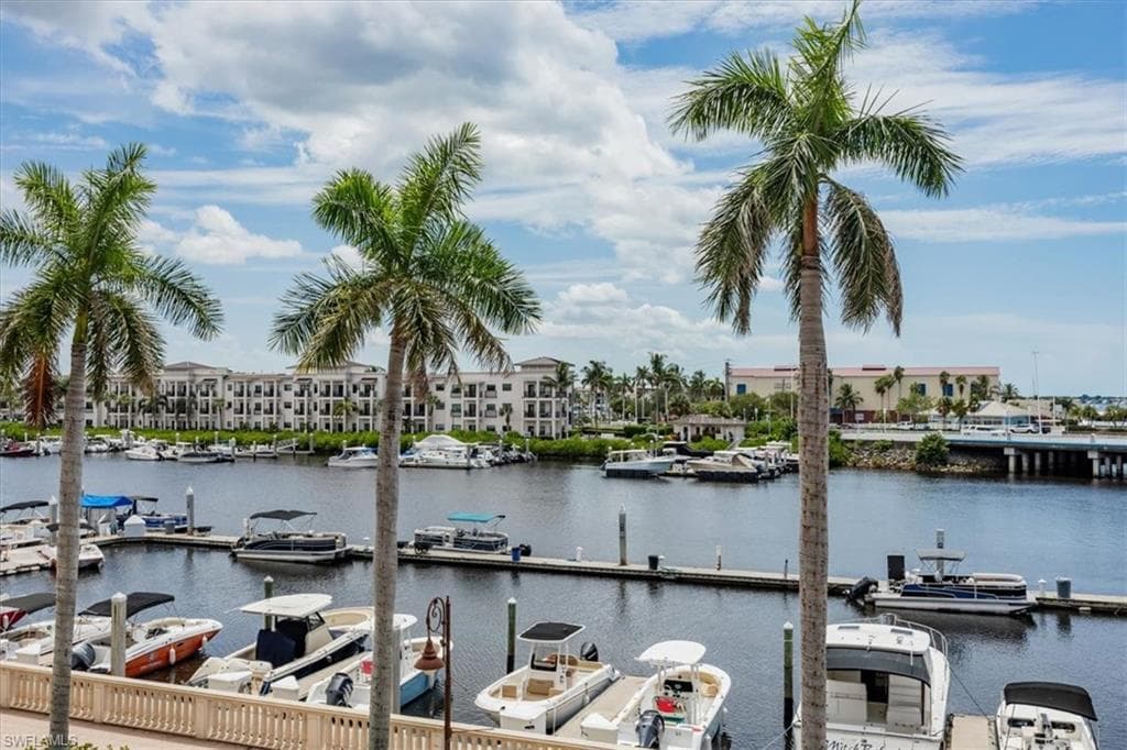451 Bayfront Pl 5207, Naples, FL 34102-22