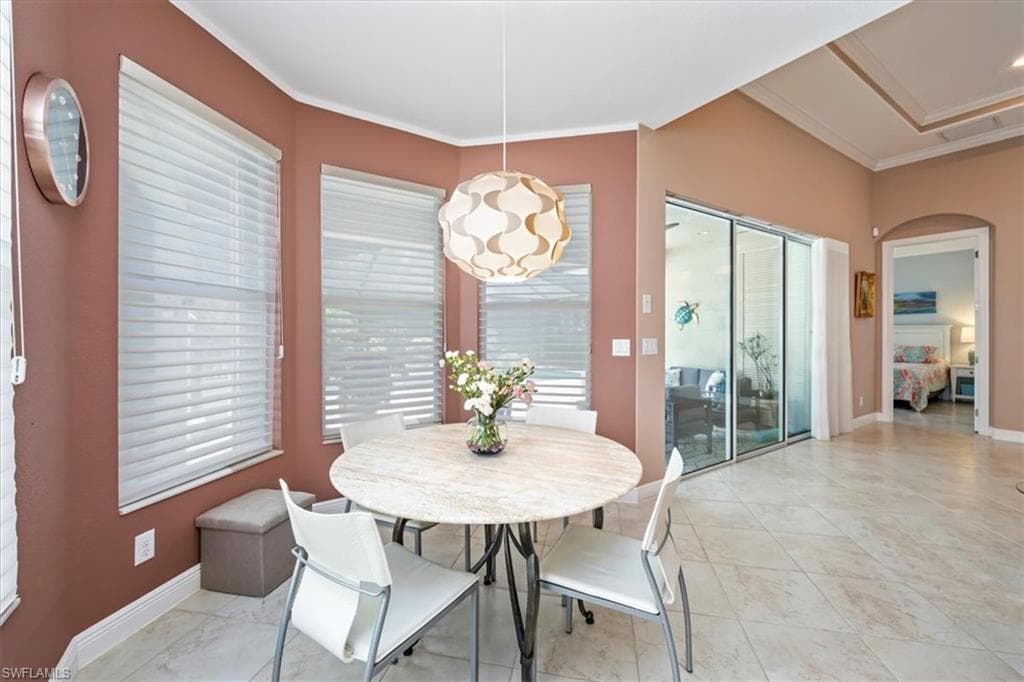 7831 Martino Cir, Naples, FL 34112-14