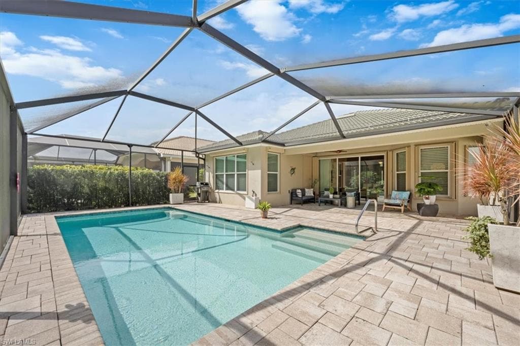 7831 Martino Cir, Naples, FL 34112-24