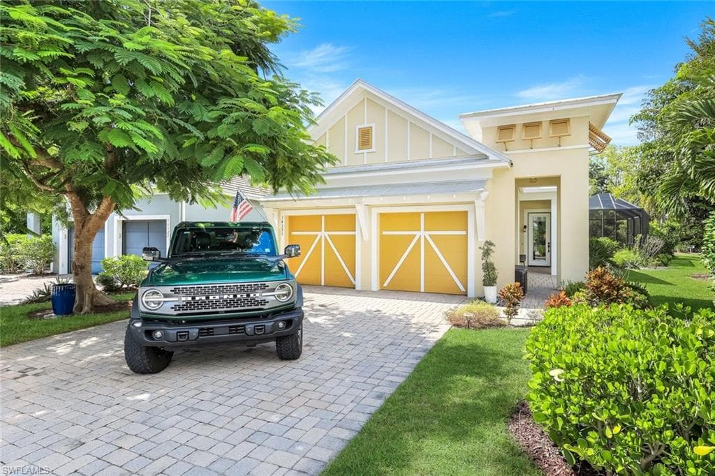 14131 Nautica Ct, Naples, FL 34114-1