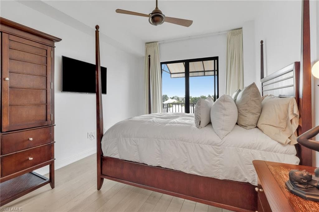 1540 5th Ave S 303d, Naples, FL 34102-15