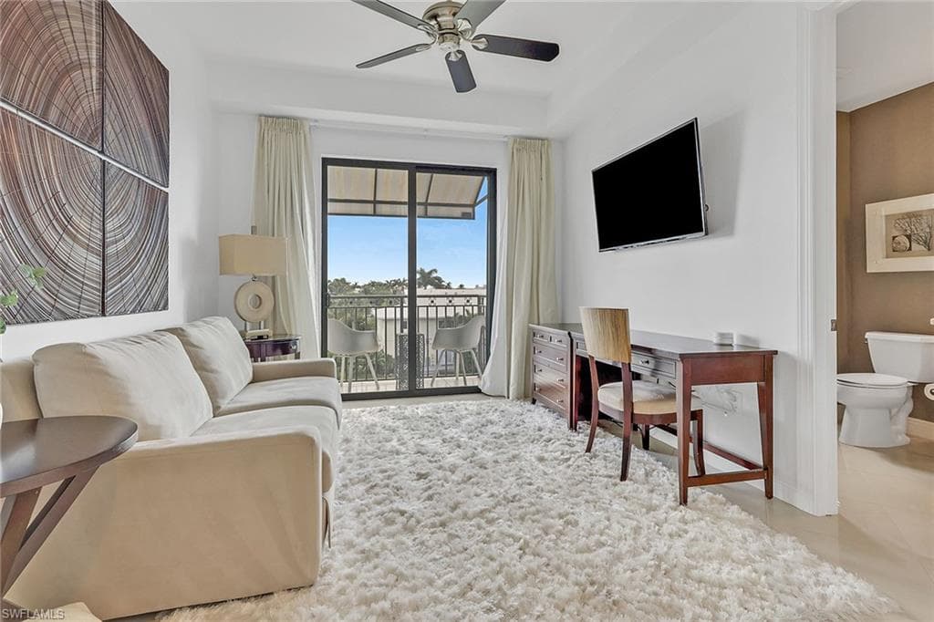 1540 5th Ave S 303d, Naples, FL 34102-17
