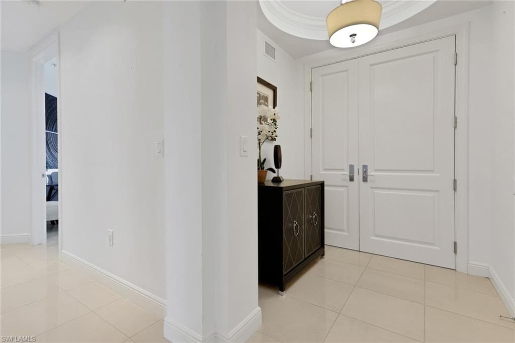 1540 5th Ave S 303d, Naples, FL 34102-23
