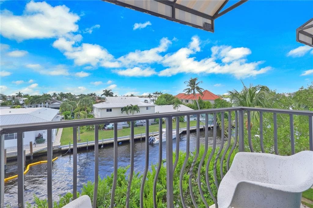 1540 5th Ave S 303d, Naples, FL 34102-28