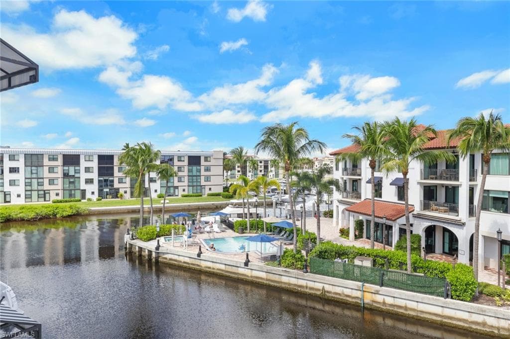 1540 5th Ave S 303d, Naples, FL 34102-30