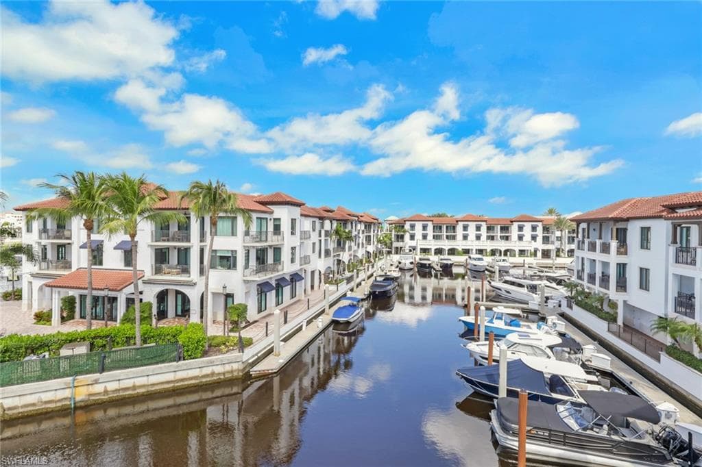 1540 5th Ave S 303d, Naples, FL 34102-31