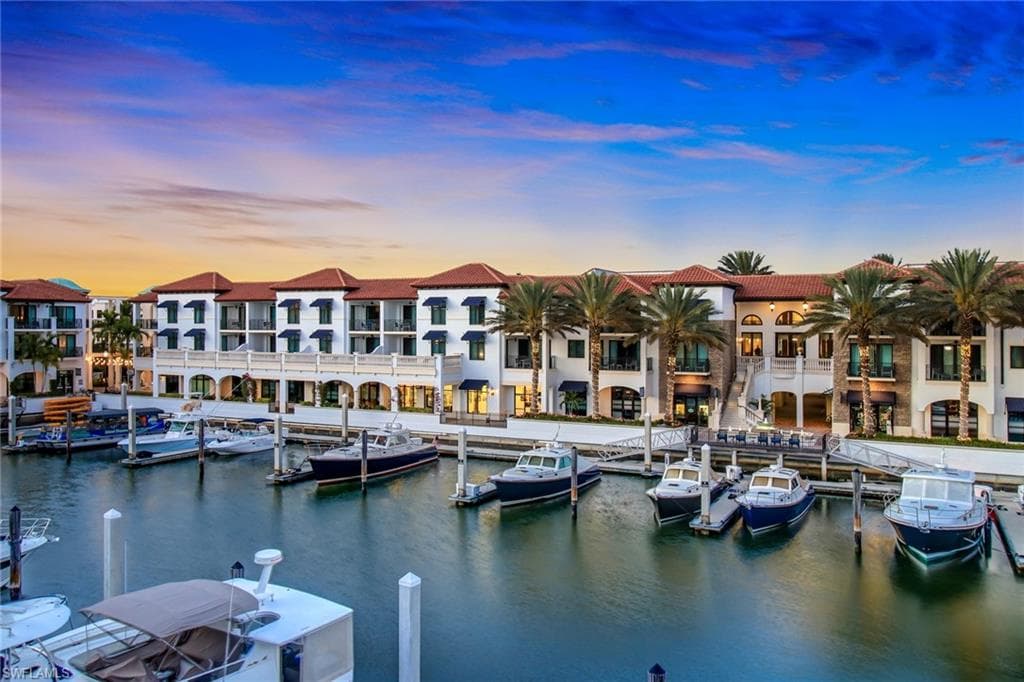 1540 5th Ave S 303d, Naples, FL 34102-36