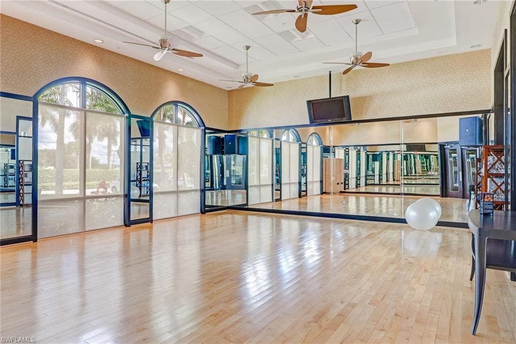 1540 5th Ave S 303d, Naples, FL 34102-40