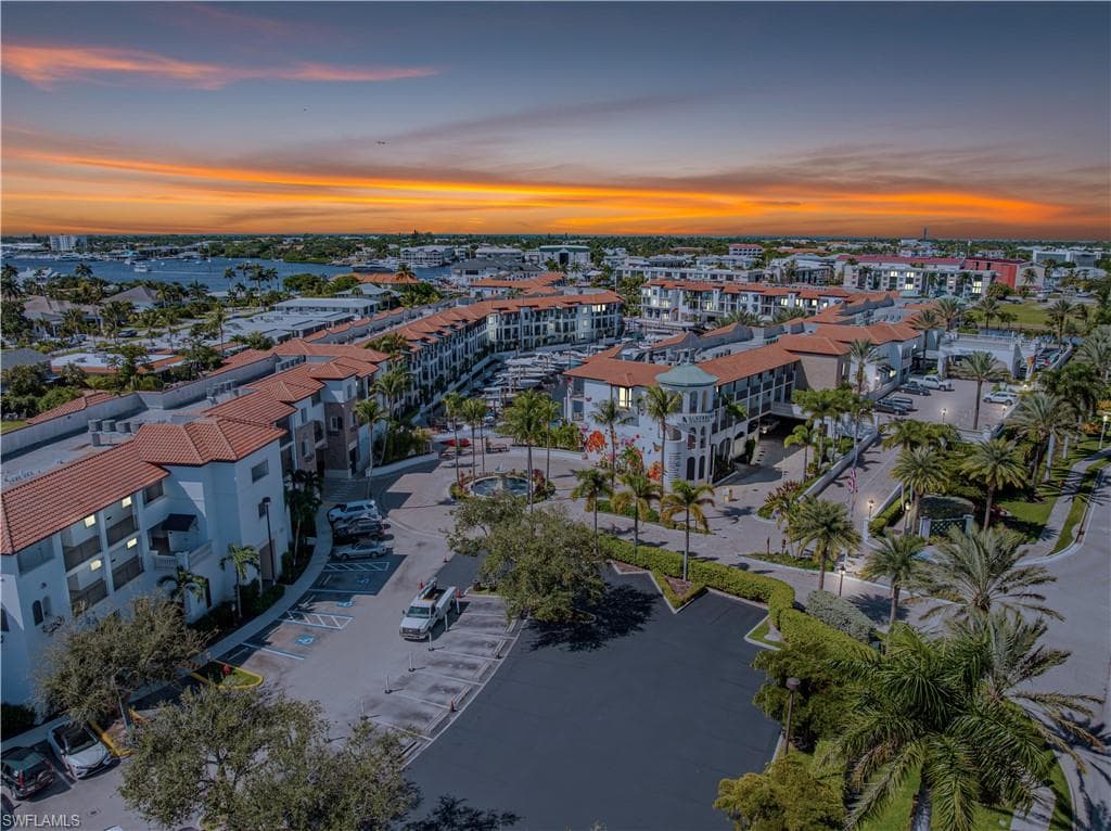 1540 5th Ave S 303d, Naples, FL 34102-44