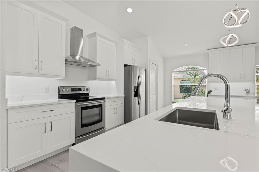 2050 Terrazzo Ln, Naples, FL 34104-8