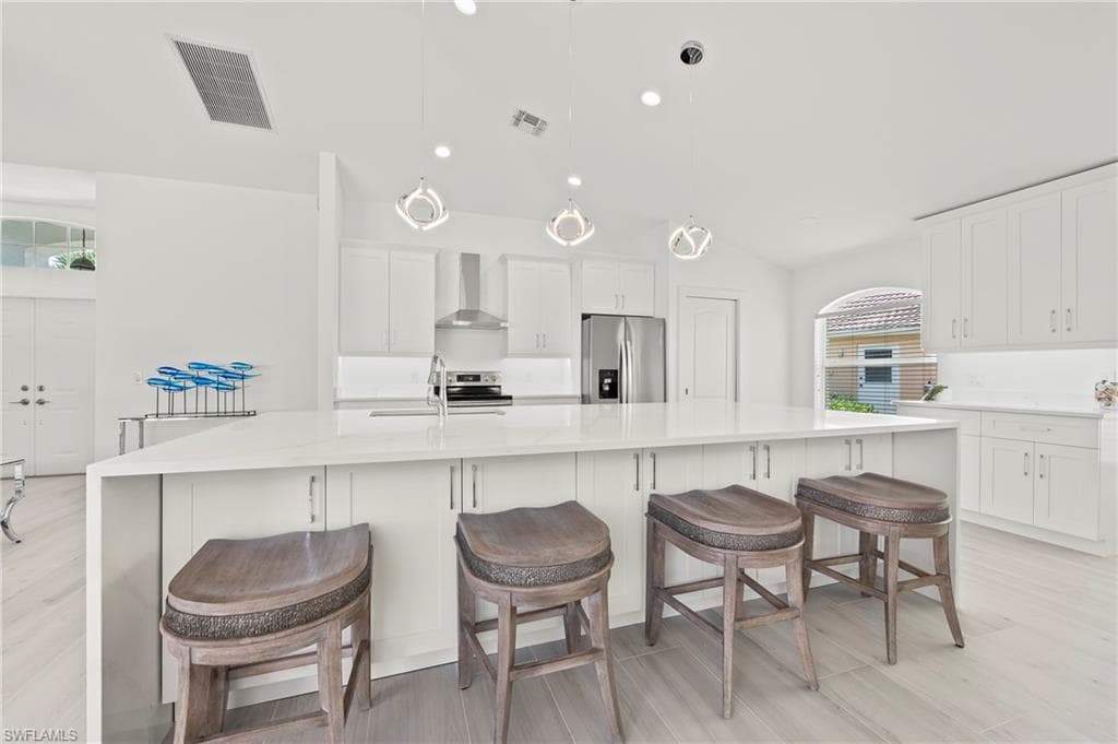 2050 Terrazzo Ln, Naples, FL 34104-9