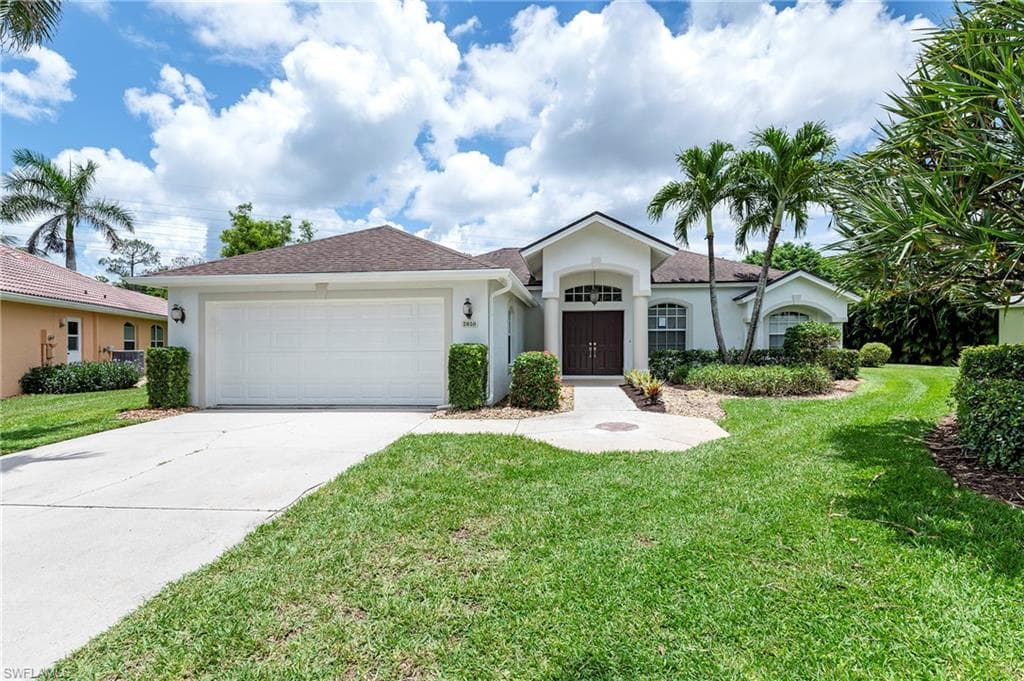 2050 Terrazzo Ln, Naples, FL 34104-2