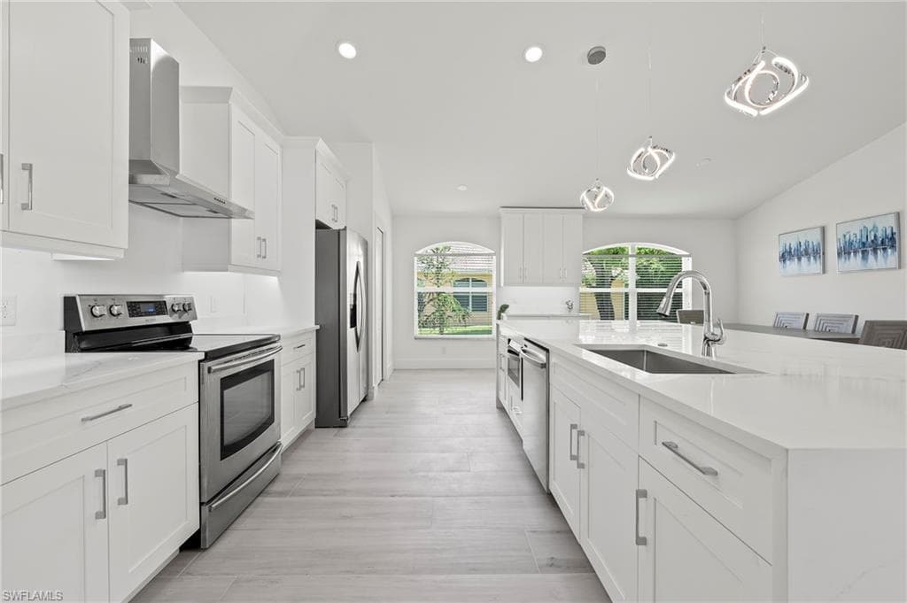 2050 Terrazzo Ln, Naples, FL 34104-6