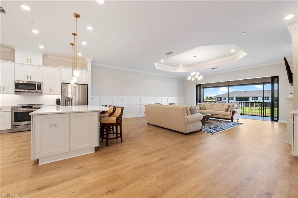 15328 Lucerna St 202, Naples, FL 34114-5