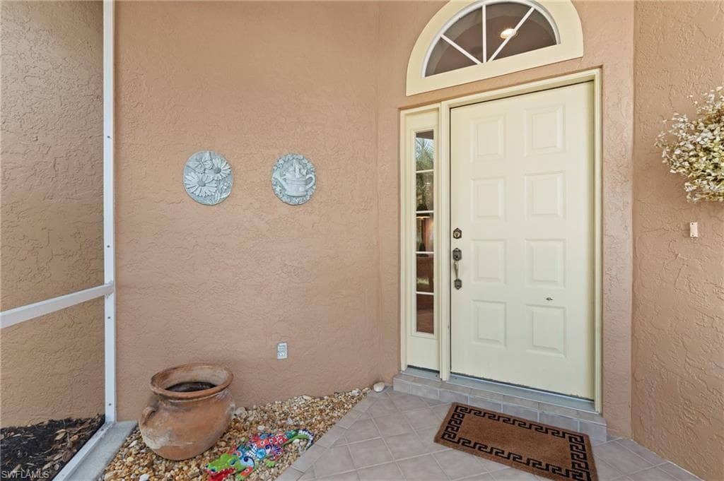 13610 Southampton Dr, Bonita Springs, FL 34135-4